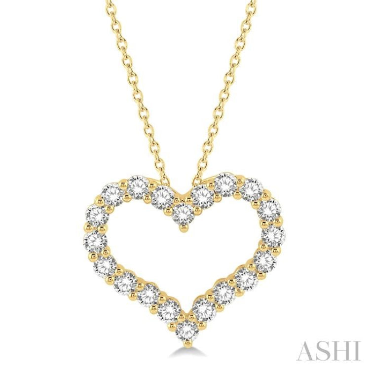 1 1/2 Ctw Heart Shape Round Cut Diamond Pendant With Chain in 14K Yellow Gold