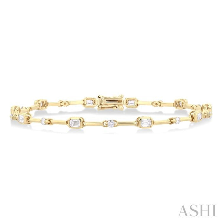 1 1/3 Ctw Bezel Set Emerald and Round Cut Diamond Bar Link Bracelet in 14K Yellow Gold