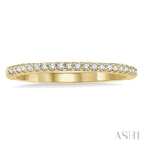 1/10 ctw Round Cut Diamond Wedding Band in 14K Yellow Gold