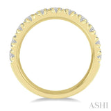 2.00 ctw 11 Stone Round Cut Diamond Wedding Band in 14K Yellow Gold