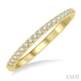 1/6 ctw Round Cut Diamond Wedding Band in 14K Yellow Gold